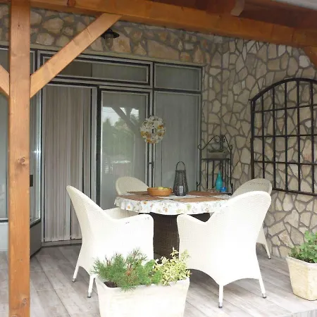 Two-bedroom With Pool In Balatonboglar/balaton 18176 בית נופש