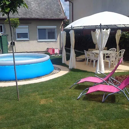 בית נופש Two-bedroom With Pool In Balatonboglar/balaton 18176 *